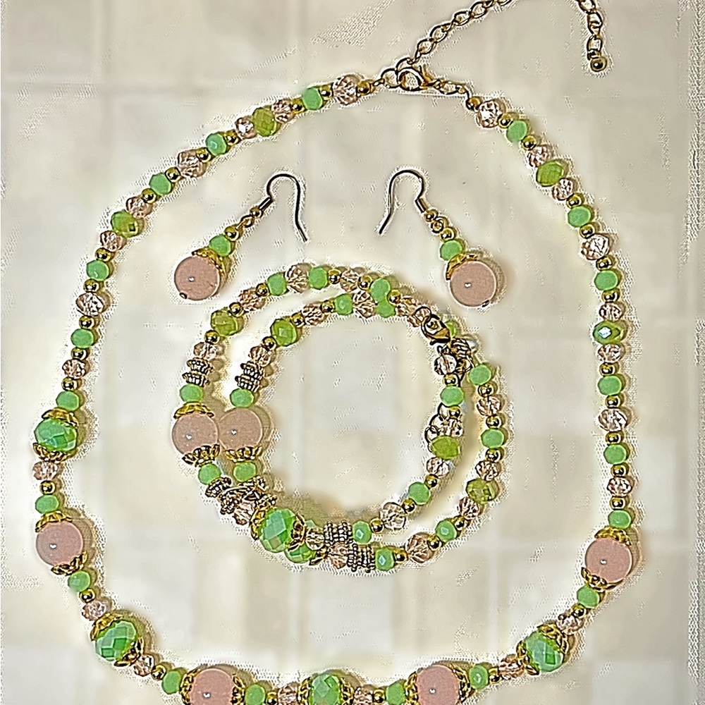 3 Matching Pieces Green and Pink Beaded Necklace, earrings and Bracelet Set
